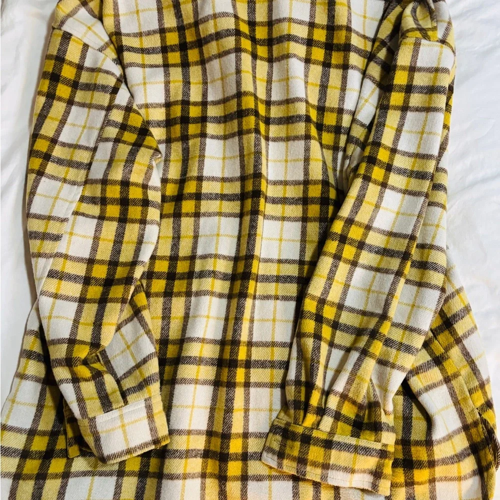 Wild Fable oversized shirt-jacket. Very cute patch pockets, button up, soft. - Picture 3 of 5